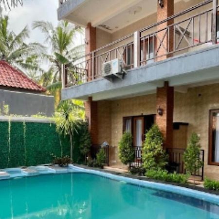 Wahyuga Sari Guest House Nita Salon & Spa نوسا ليمبونغان المظهر الخارجي الصورة