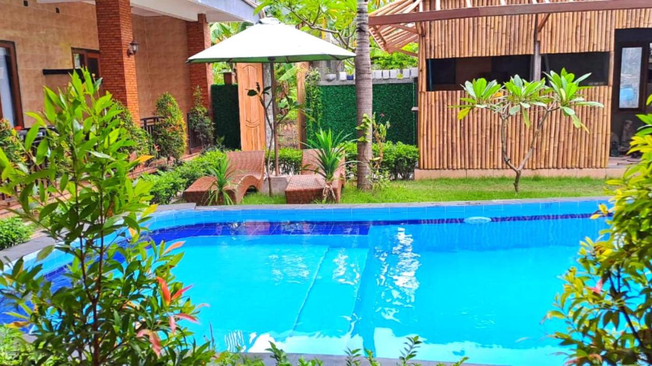 Wahyuga Sari Guest House Nita Salon & Spa نوسا ليمبونغان المظهر الخارجي الصورة